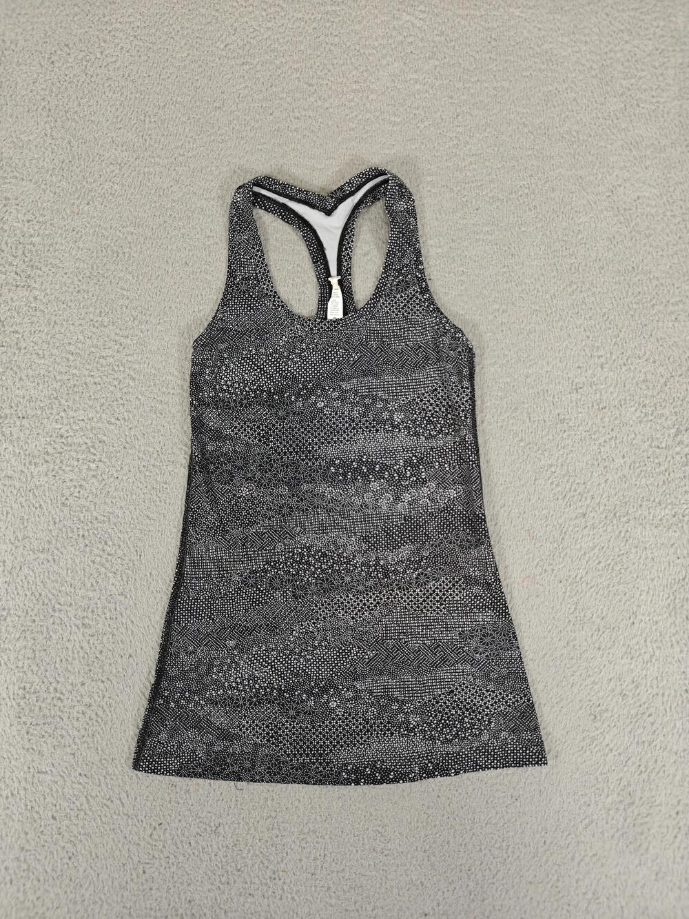 Lululemon Tank Top Womens 4 Black White Racerback Built In Bra Yoga Gym Athletic